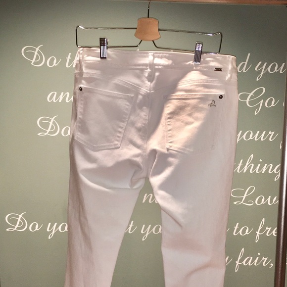 DL1961 WHITE JEANS - Picture 2 of 4